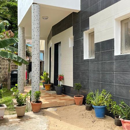 Chez Momar, Surf Trip Apartamento Dakar Exterior foto